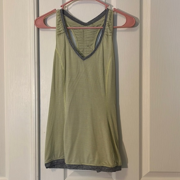 Lululemon tank top size 6 - Picture 1 of 7